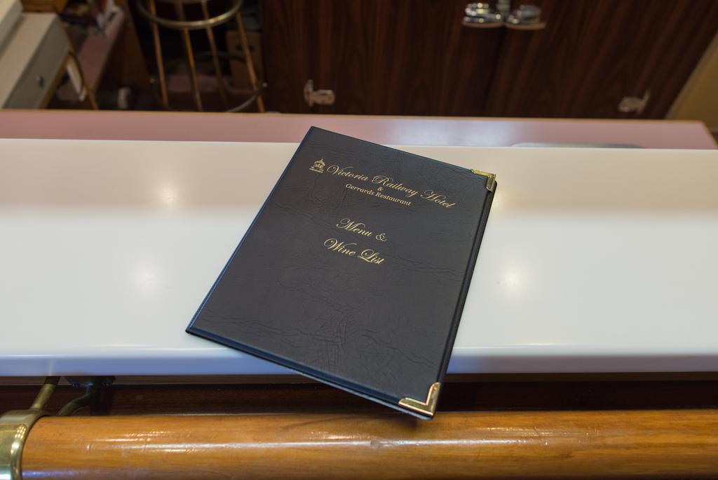 Victoria Railway Hotel Invercargill Ngoại thất bức ảnh